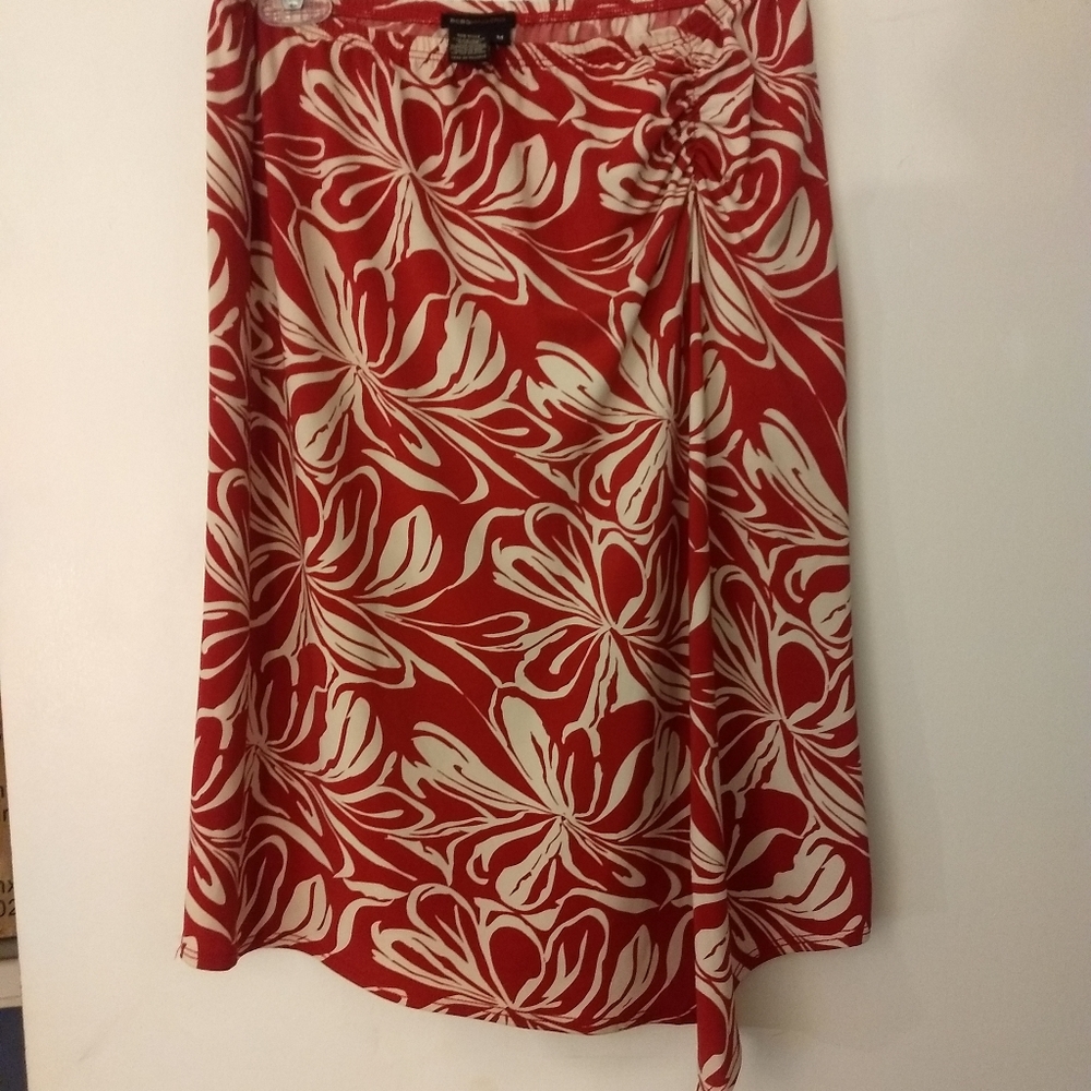 BCBG red and cream floral skirt size medium